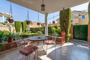 Гостиница Chalet acogedor con piscina muy cerca de Granada  Чурриана-Де-Ла-Вега